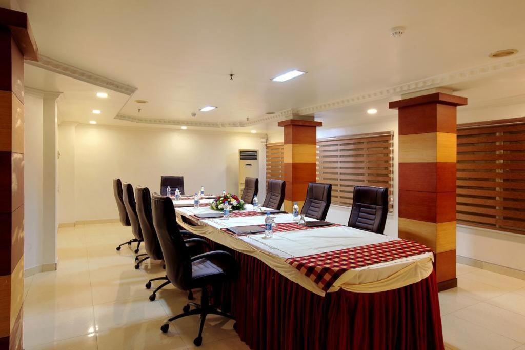 Hotel Sreevalsam Residency Kulanada Tāmarakulam Exterior foto